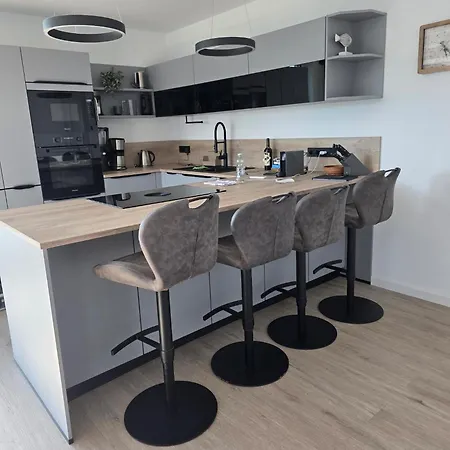 Stella Maris - Poseidon 136qm Kamin Sauna Balkon E-ladesaeule Apartment Sellin (Rugen)